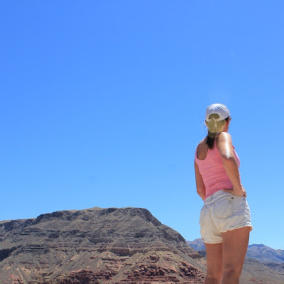 Meet your Posher, Sharon - Picture 1 of 1